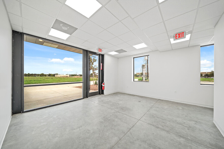 22061 Morton Rd, Katy, TX for lease - Interior Photo - Image 3 of 11