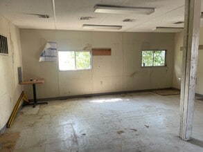 268 Mill Ave, Hampshire, IL for lease Interior Photo- Image 2 of 7