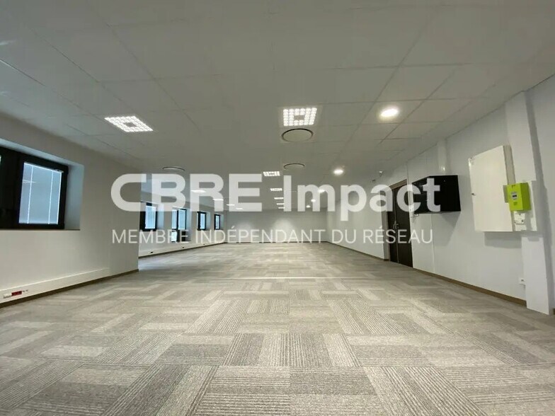 Office in Dijon for lease - Interior Photo - Image 2 of 10