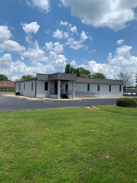 4188 NW Loop, Carthage, TX for sale - Primary Photo - Image 1 of 1