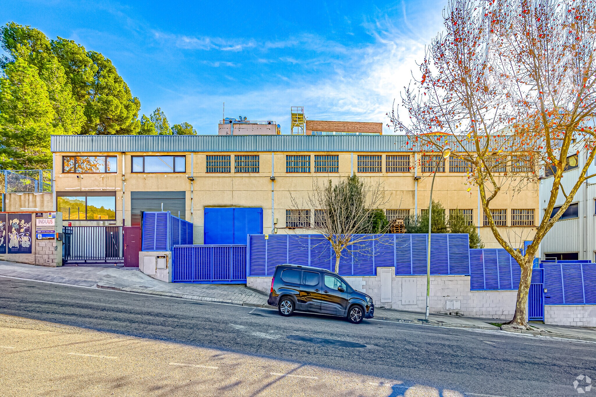 Industrial in Sant Just Desvern, Barcelona for sale Primary Photo- Image 1 of 4