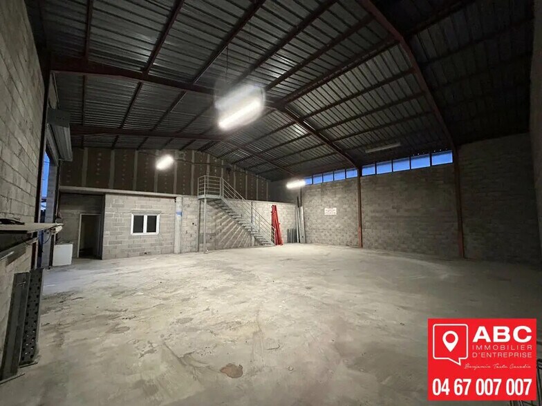 Flex in Vendargues for lease - Interior Photo - Image 2 of 3