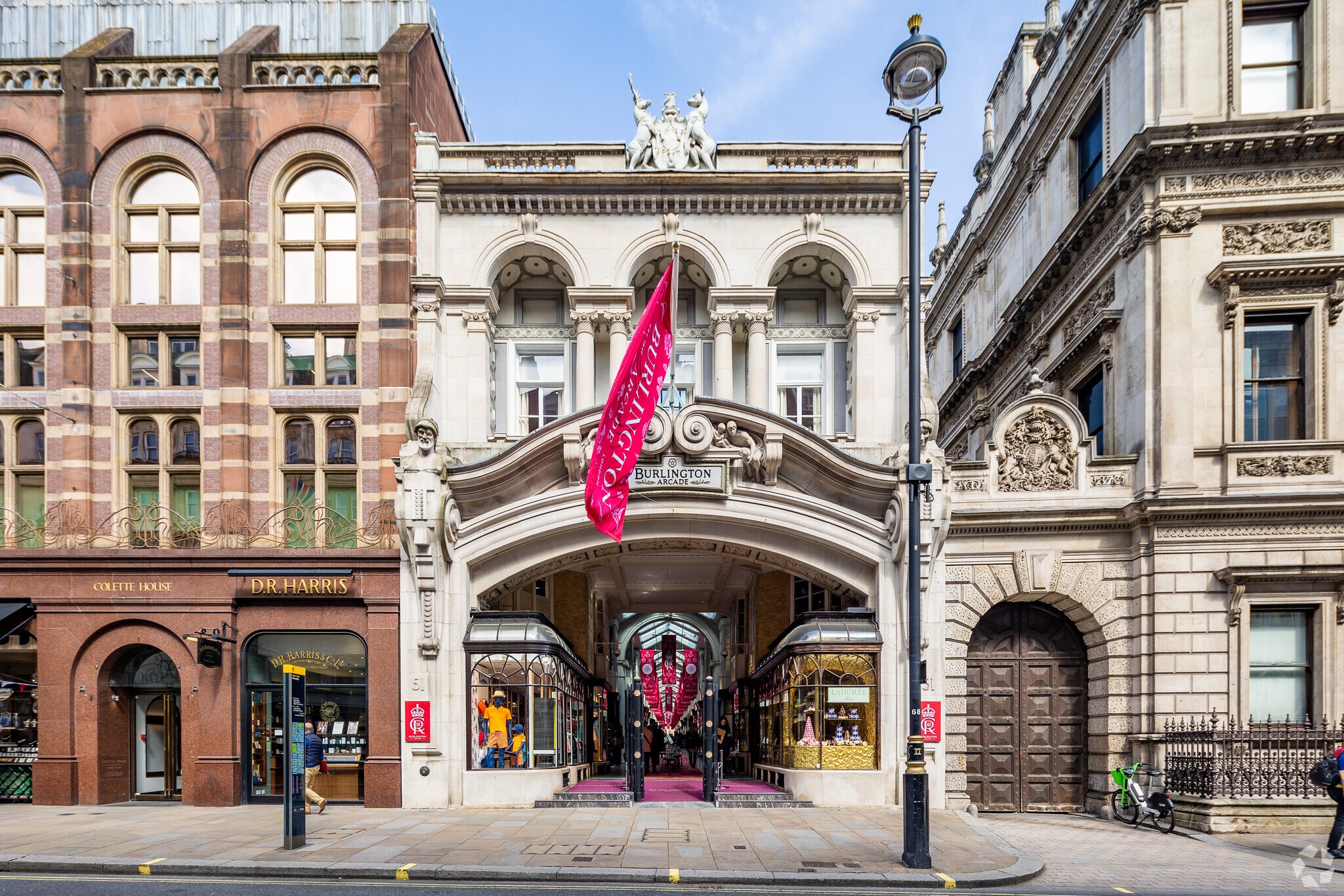 51 Piccadilly, London for sale Primary Photo- Image 1 of 1