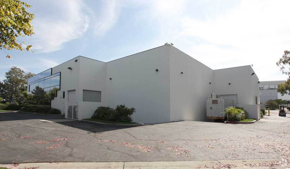 1100 Via Callejon, San Clemente, CA for lease - Building Photo - Image 3 of 4