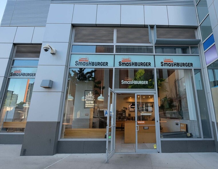 74 Dekalb Avenue, Brooklyn, NY for lease - Building Photo - Image 1 of 34