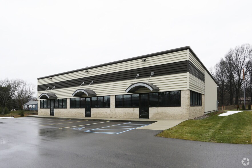 193 E Lakewood Blvd, Holland, MI for sale - Primary Photo - Image 1 of 1