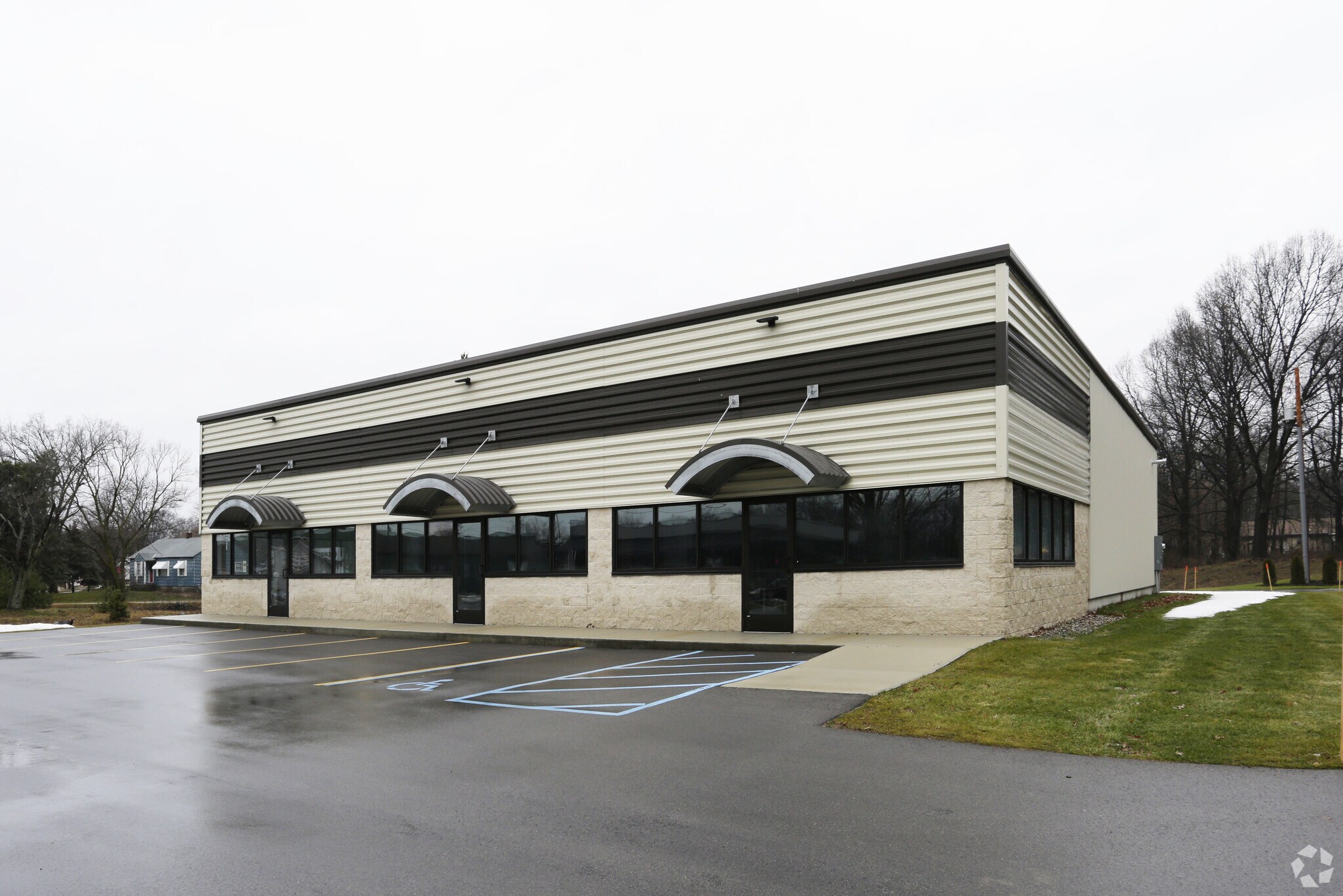 193 E Lakewood Blvd, Holland, MI for sale Primary Photo- Image 1 of 1