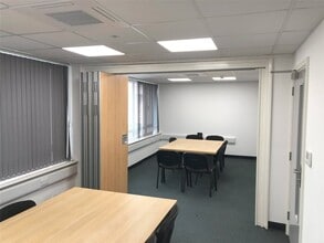 Kings Mill Ln, Redhill for lease Interior Photo- Image 2 of 5