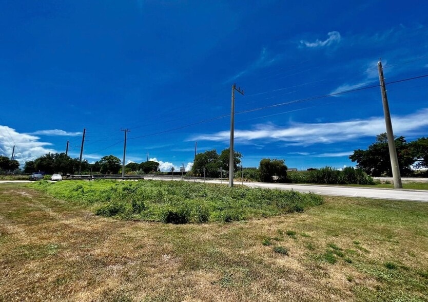 12588 US Highway 441, Canal Point, FL for sale - Primary Photo - Image 1 of 1