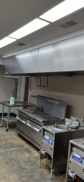 106 M L King Blvd, Saint Stephen, SC for lease - Interior Photo - Image 2 of 11