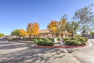 3263 E Warm Springs Rd, Las Vegas, NV for sale Interior Photo- Image 2 of 10