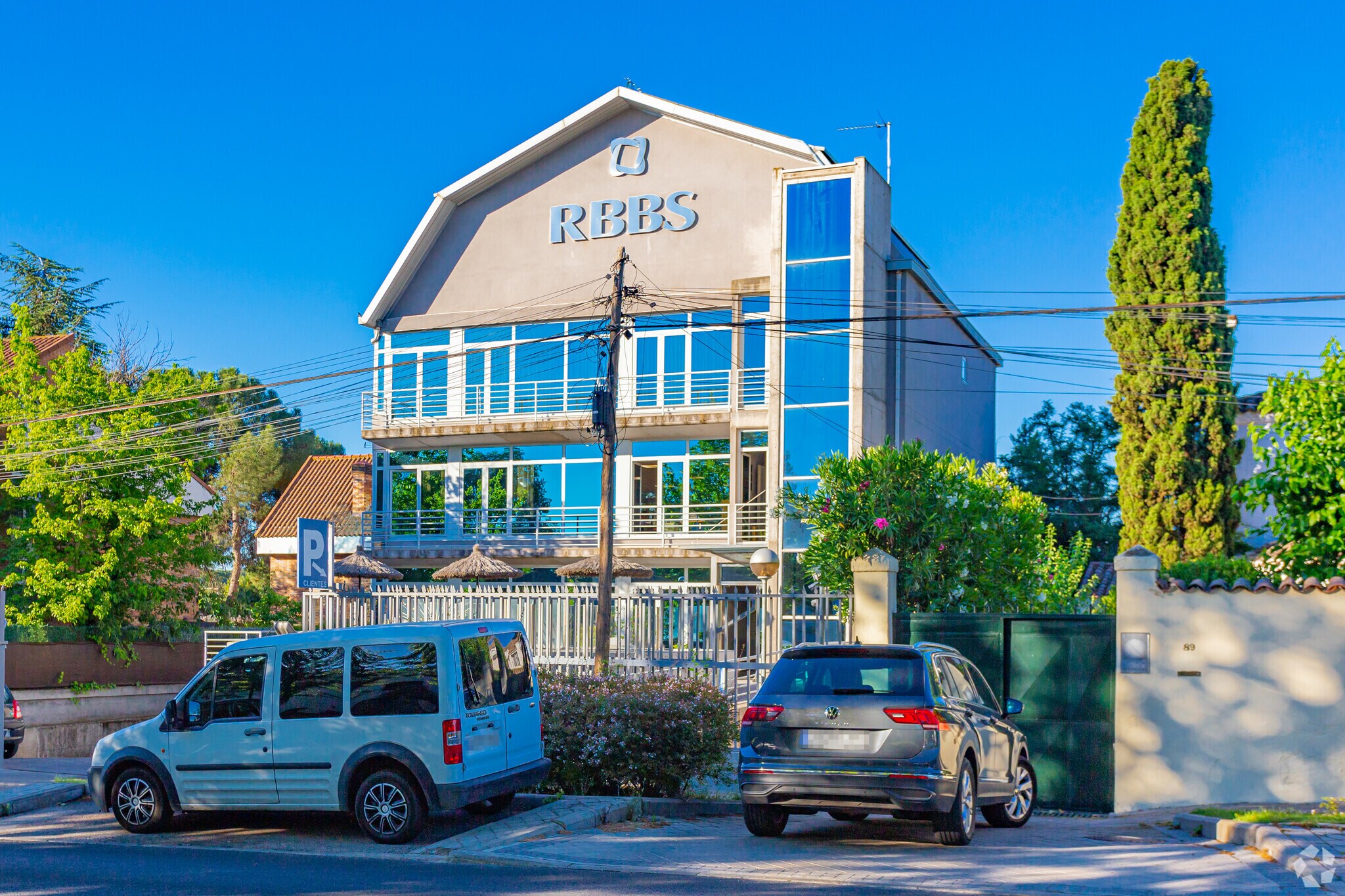 Avenida de la Victoria, 87, Madrid, Madrid for sale Primary Photo- Image 1 of 1