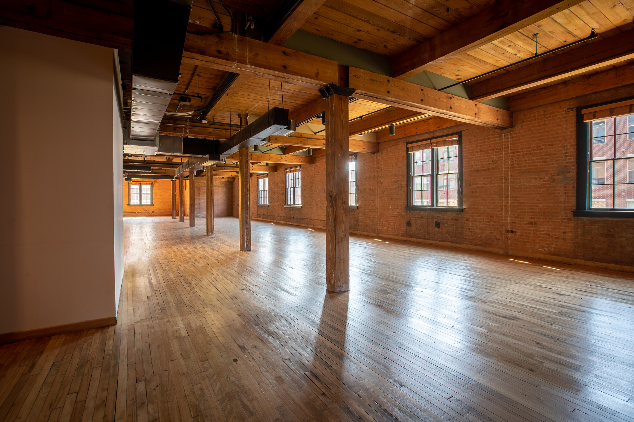 1701 N Market St, Dallas, TX for lease Interior Photo- Image 1 of 3