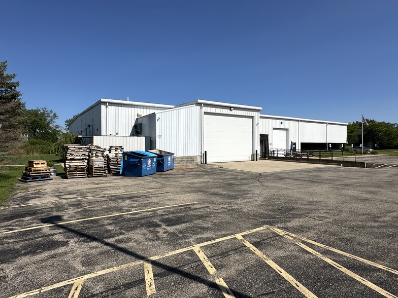 101 E Roosevelt Ave, Zeeland, MI for lease - Building Photo - Image 2 of 28