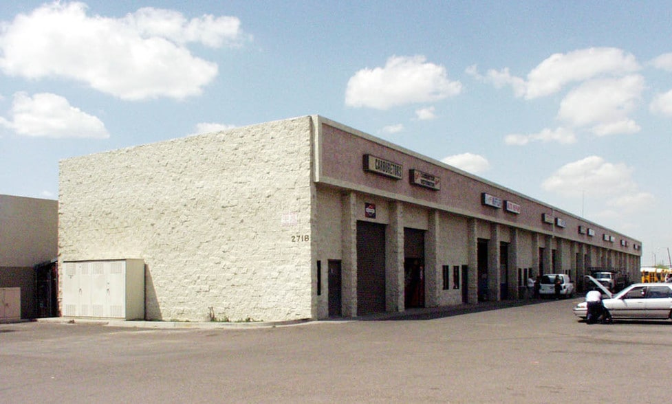 2718 W McDowell Rd, Phoenix, AZ for lease - Building Photo - Image 2 of 3