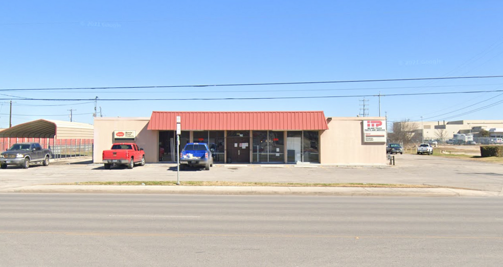 150 S WW White Rd, San Antonio, TX for lease - Building Photo - Image 1 of 5