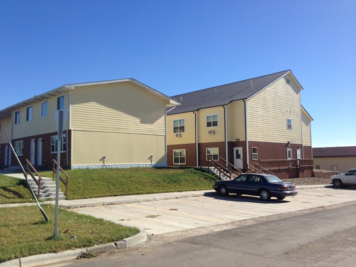 11 5th Ave NW, Parshall, ND 58770