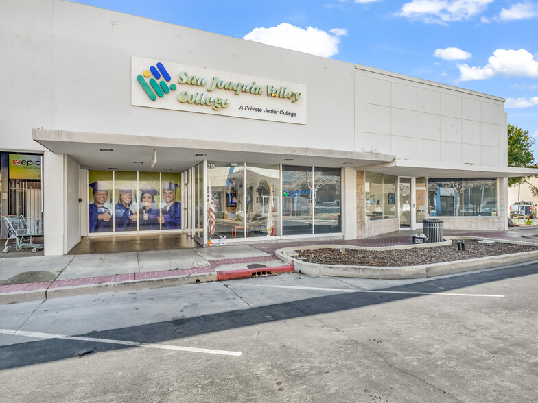 217 W 7th St, Hanford, CA for sale - Building Photo - Image 1 of 17