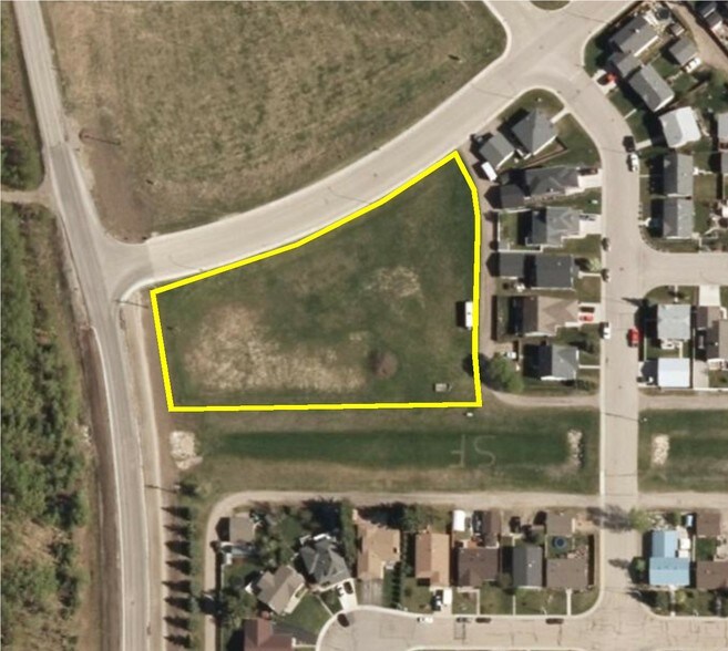 101 12 Ave Pl, Sundre, AB T0M 1X0