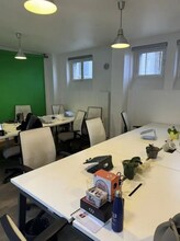 Office in Paris for lease Interior Photo- Image 2 of 6