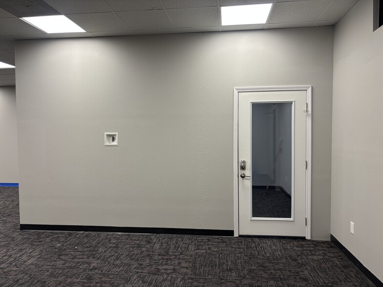 8200 Windway Dr, Windcrest, TX for lease - Building Photo - Image 3 of 9