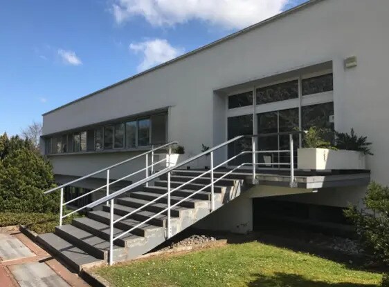 Location Bureaux 500 m² - Photo 1