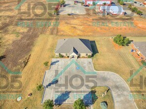 1917 Commerce, Choctaw, OK - AERIAL  map view