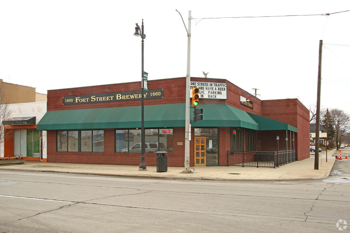 1660 Fort St, Lincoln Park, MI 48146 Fort Street Brewery