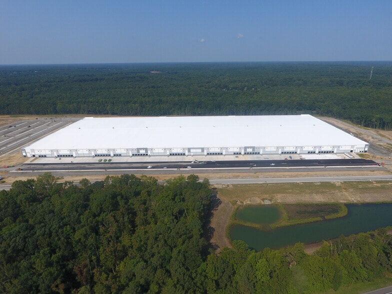 10462 Hickory Hill Rd, Ashland, VA for sale - Building Photo - Image 1 of 1