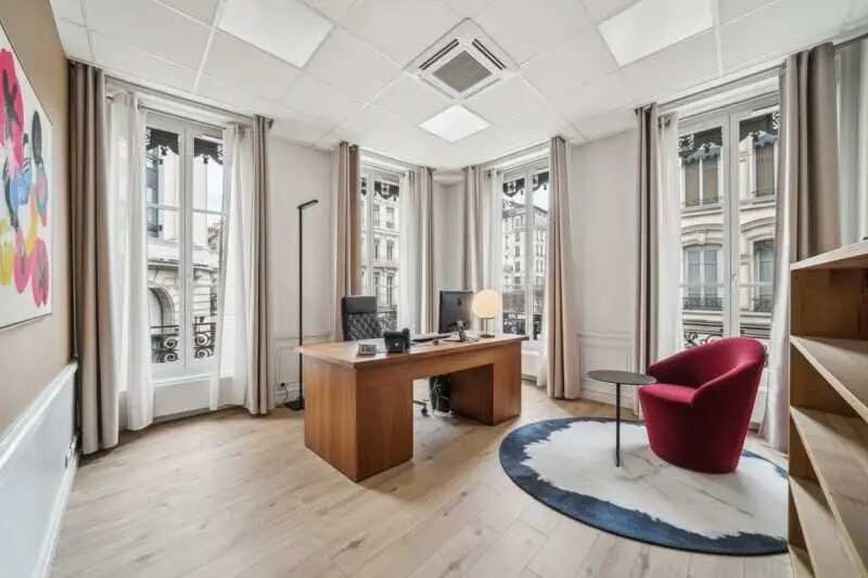 54 Rue Président Edouard Herriot, Lyon for lease - Interior Photo - Image 1 of 8