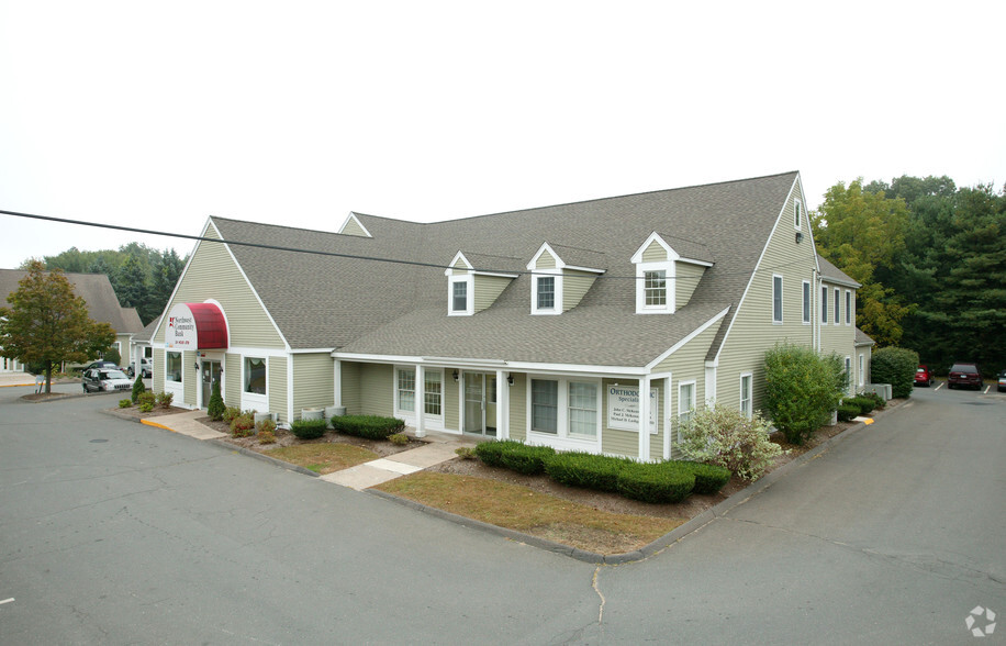 33 Hartford Ave, Granby, CT for lease - Building Photo - Image 2 of 4