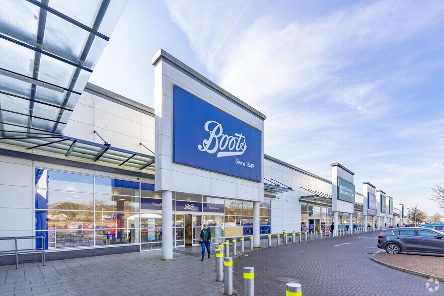 6 Parc Ty Glas, Cardiff for sale - Primary Photo - Image 1 of 1