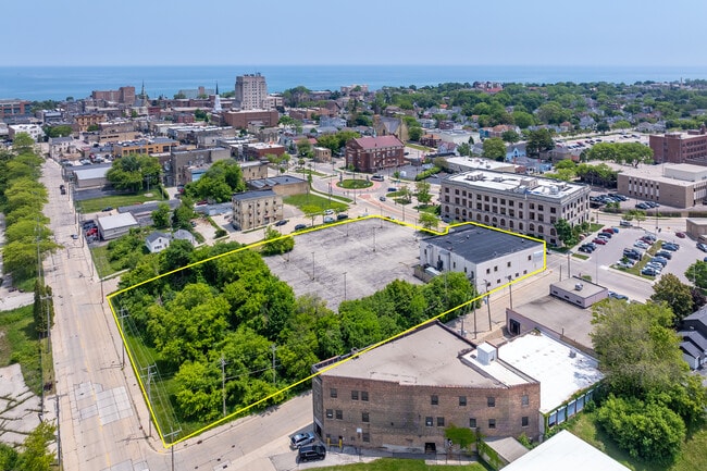 More details for 816 6th St, Racine, WI - Office for Sale