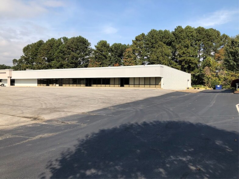 307 Direct Connection Dr, Rossville, GA 30741