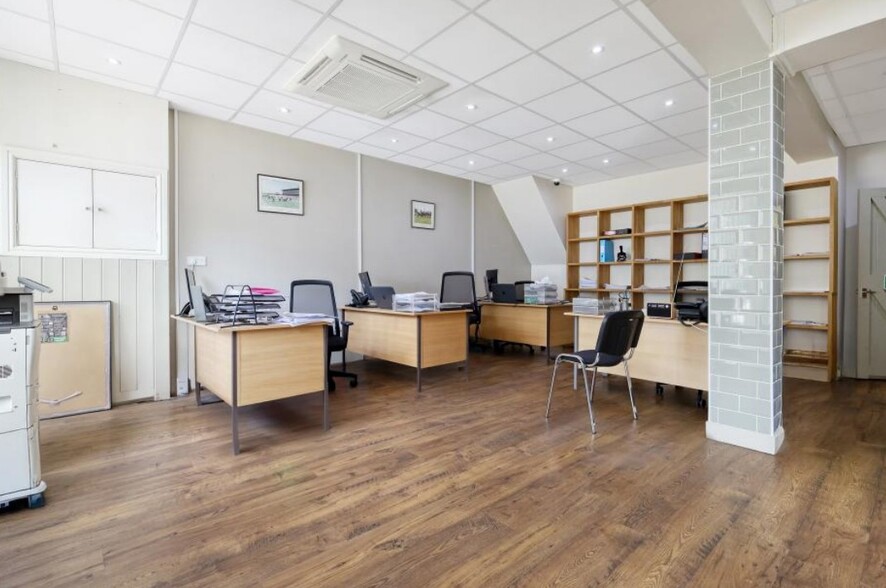 6 The Green, Chelmsford for sale - Interior Photo - Image 3 of 8