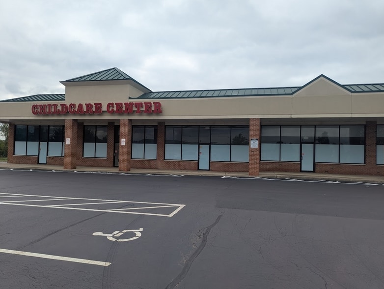 2301-2373 Dayton-Germantown Pike, Germantown, OH for lease - Building Photo - Image 1 of 6