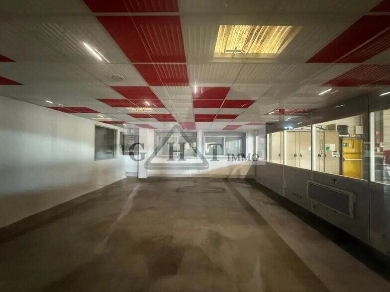 Industrial in Égly for lease - Interior Photo - Image 3 of 6