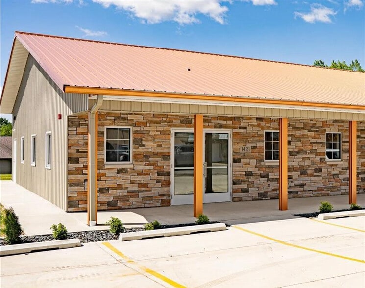 1421 Washington Rd, Washington, IL for lease - Building Photo - Image 2 of 11