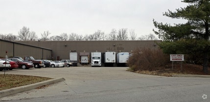 5000 Creek Rd, Blue Ash, OH for lease Building Photo- Image 2 of 2
