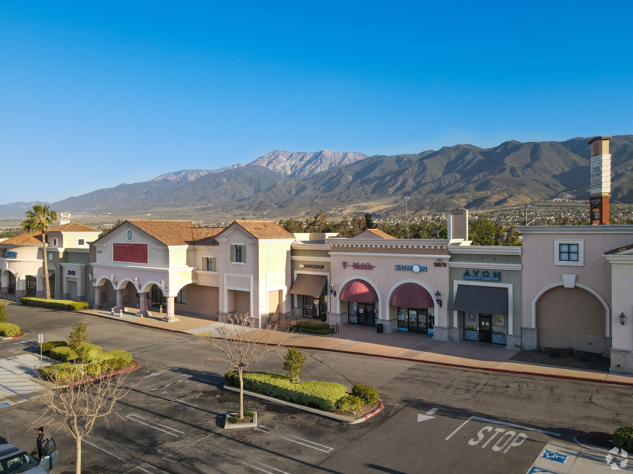 1494015160 Summit Ave, Fontana, CA 92336 Summit Heights Gateway