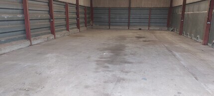 Dalton Ln, Hull for lease Building Photo- Image 1 of 2