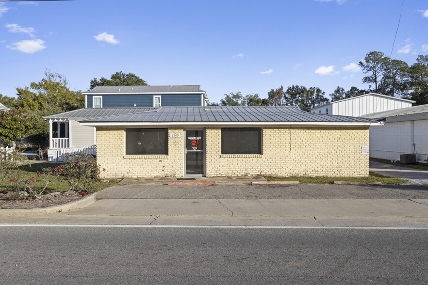 2207 Government St, Ocean Springs, MS for sale - Building Photo - Image 1 of 7