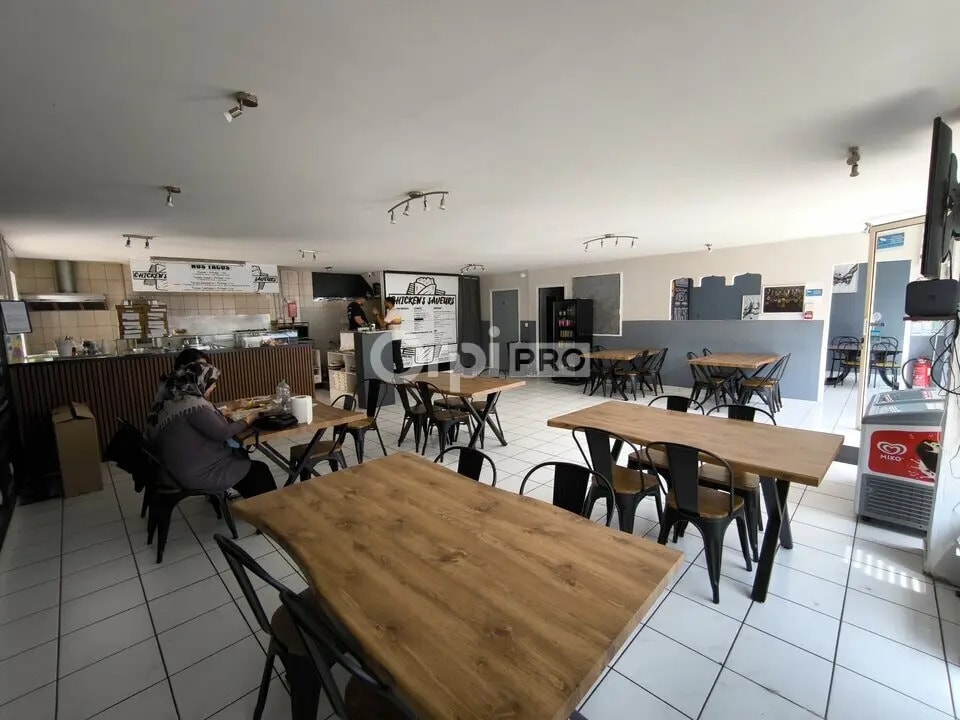 Retail in Brive-la-Gaillarde for sale Interior Photo- Image 1 of 4