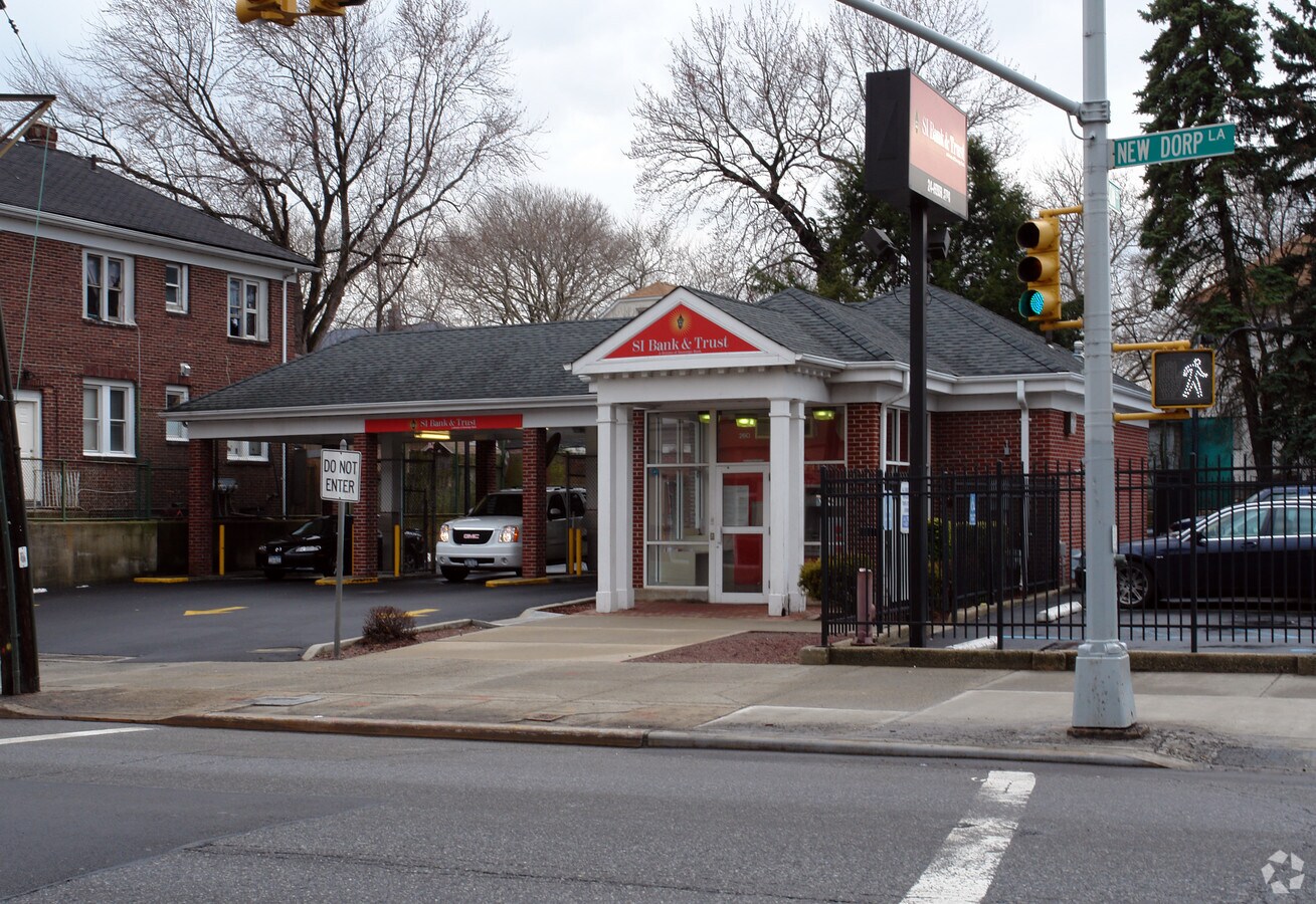 260 New Dorp Ln, Staten Island, NY 10306 Retail for Sale