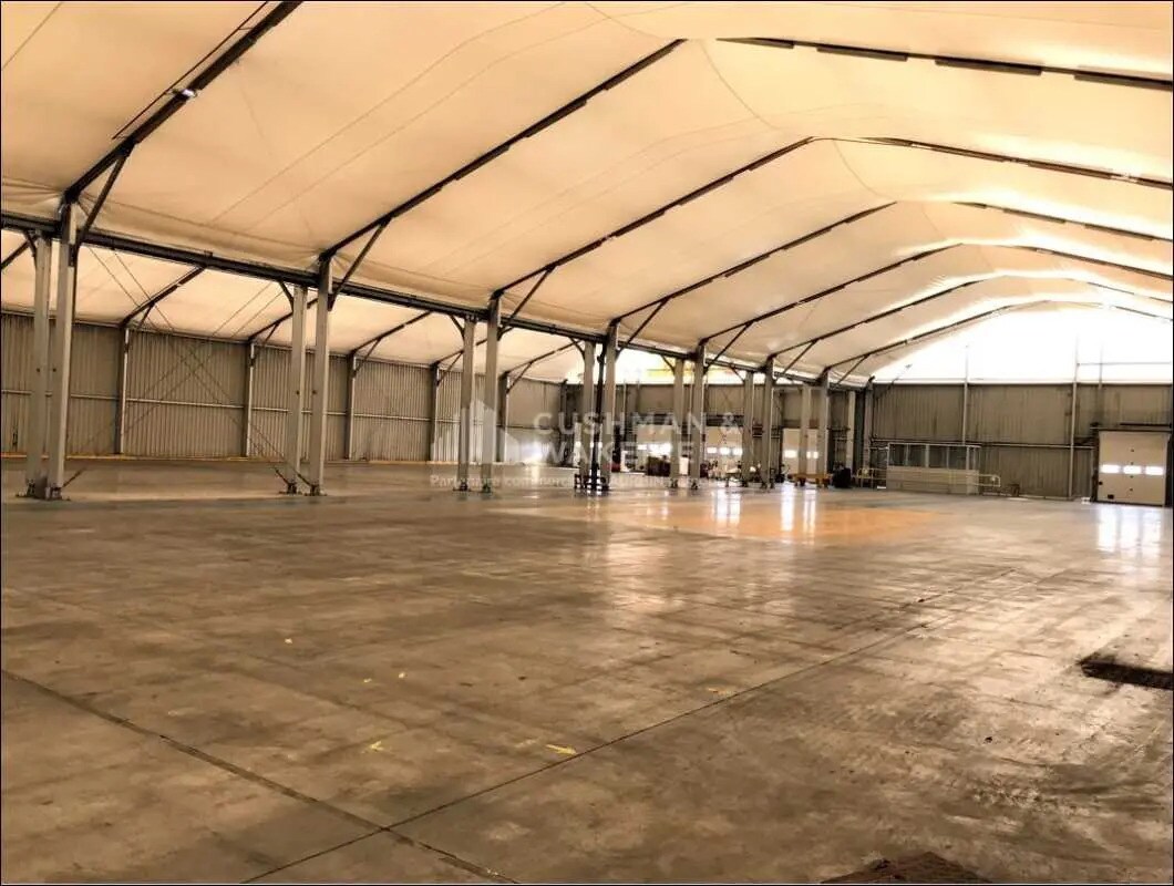 Industrial in GUIPRY for lease Building Photo- Image 1 of 1