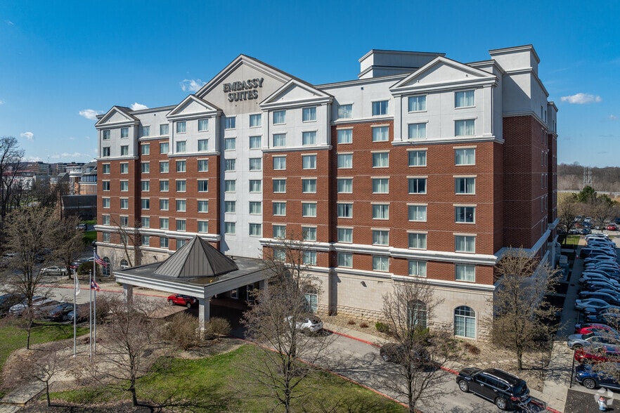 Embassy Suites Portfolio portfolio of 3 properties for sale on LoopNet.com - Primary Photo - Image 2 of 3