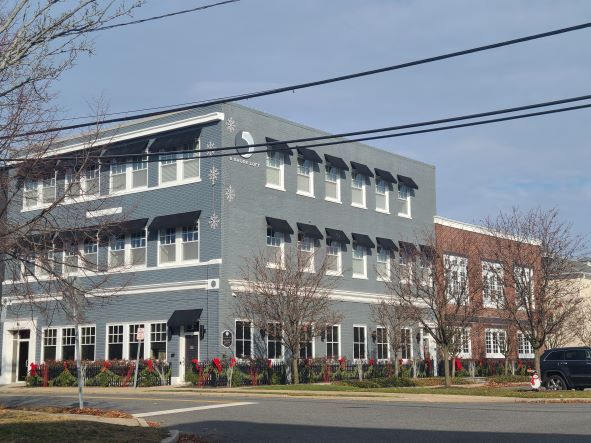 5 Shore Ln, Bay Shore, NY for lease Building Photo- Image 1 of 21