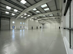 Meadow Vw, Long Crendon for lease Interior Photo- Image 1 of 3