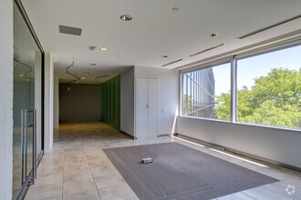 3310 W Big Beaver Rd, Troy, MI for lease Interior Photo- Image 2 of 7