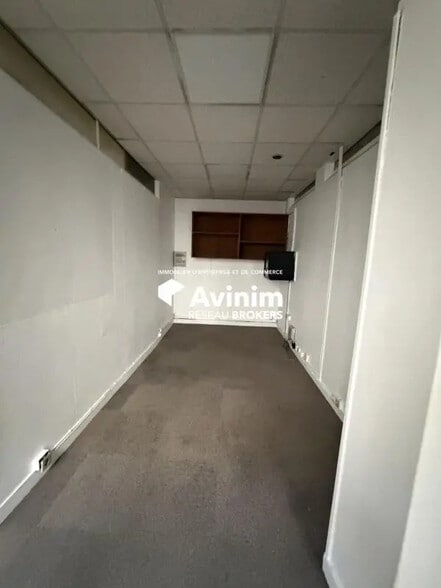 Office in Paris for lease - Interior Photo - Image 3 of 7